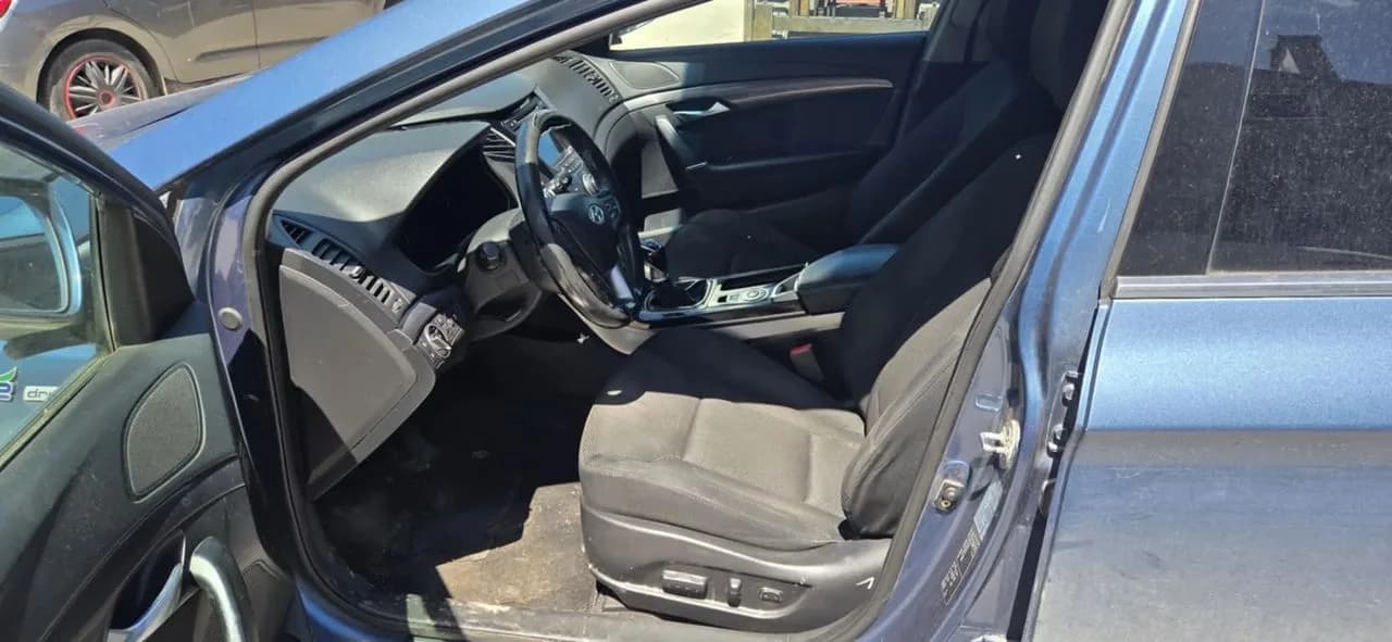 HYUNDAI I40 fotel lewy przód – zdjęcie 2