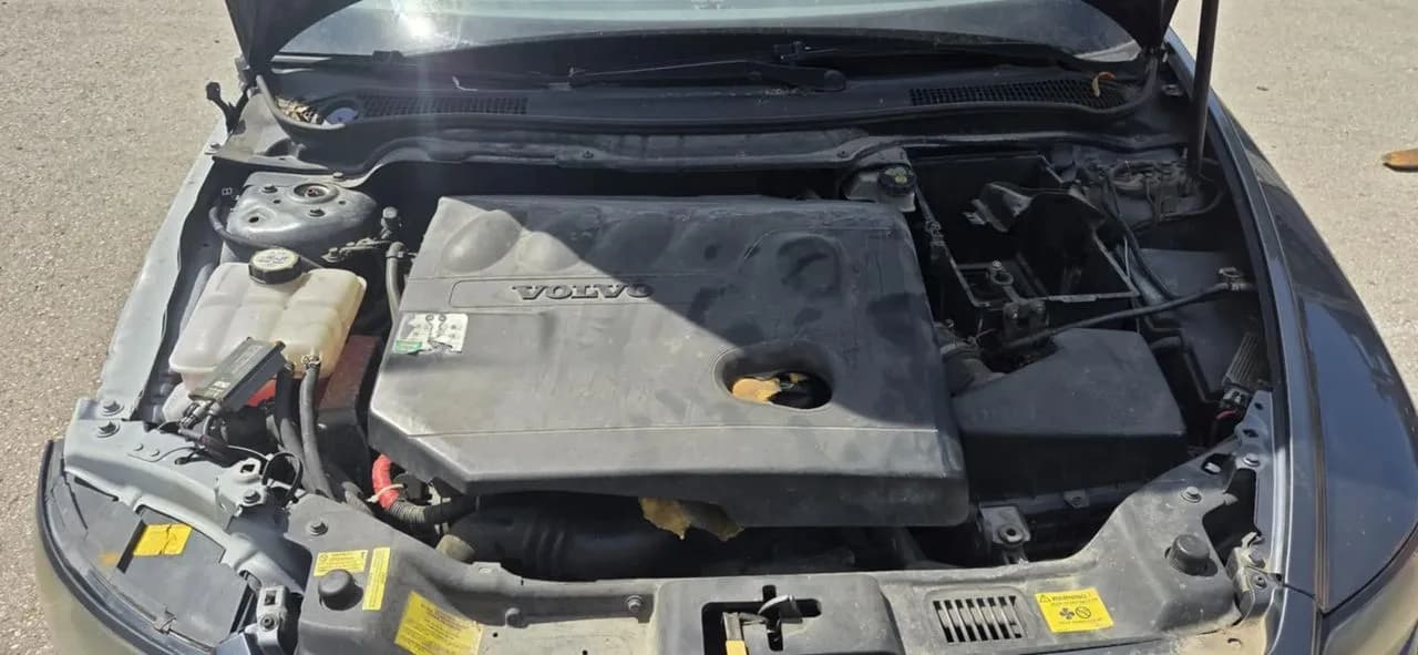 VOLVO V50 2,0 D 135KM chłodnica wody – zdjęcie 1