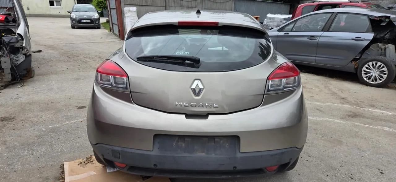 RENAULT MEGANE III COUPE lampa prawy tył – zdjęcie 1