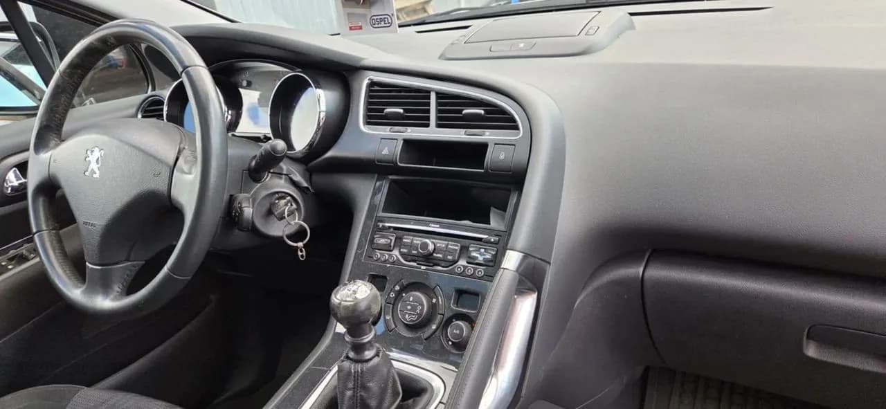 PEUGEOT 3008 2,0 HDI 150KM komputer zestaw startowy – zdjęcie 1