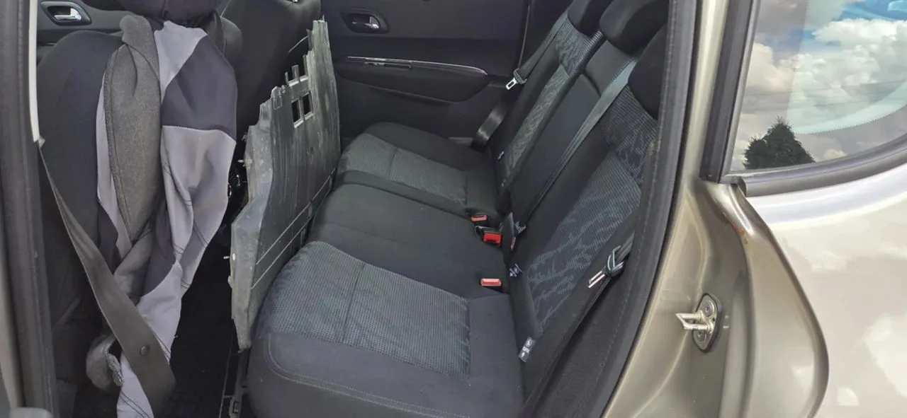 PEUGEOT 3008 fotel kanapa tył – zdjęcie 1