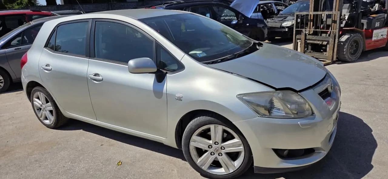 TOYOTA AURIS I 2,2 DCAT amortyzator mcperson prawy lewy przód – zdjęcie 1