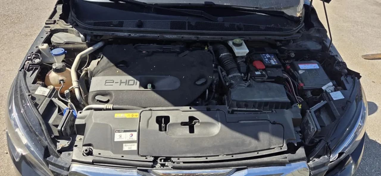 PEUGEOT 308 T9 2,0 BLUE HDI kompresor pompa klimatyzacji – zdjęcie 1