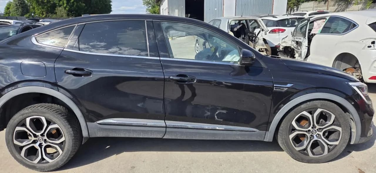 RENAULT ARKANA TEGXA słupek próg prawy – zdjęcie 1