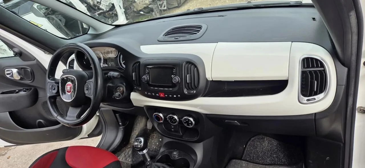 FIAT 500L radio nawigacja komplet oryginał fabryczne – zdjęcie 1