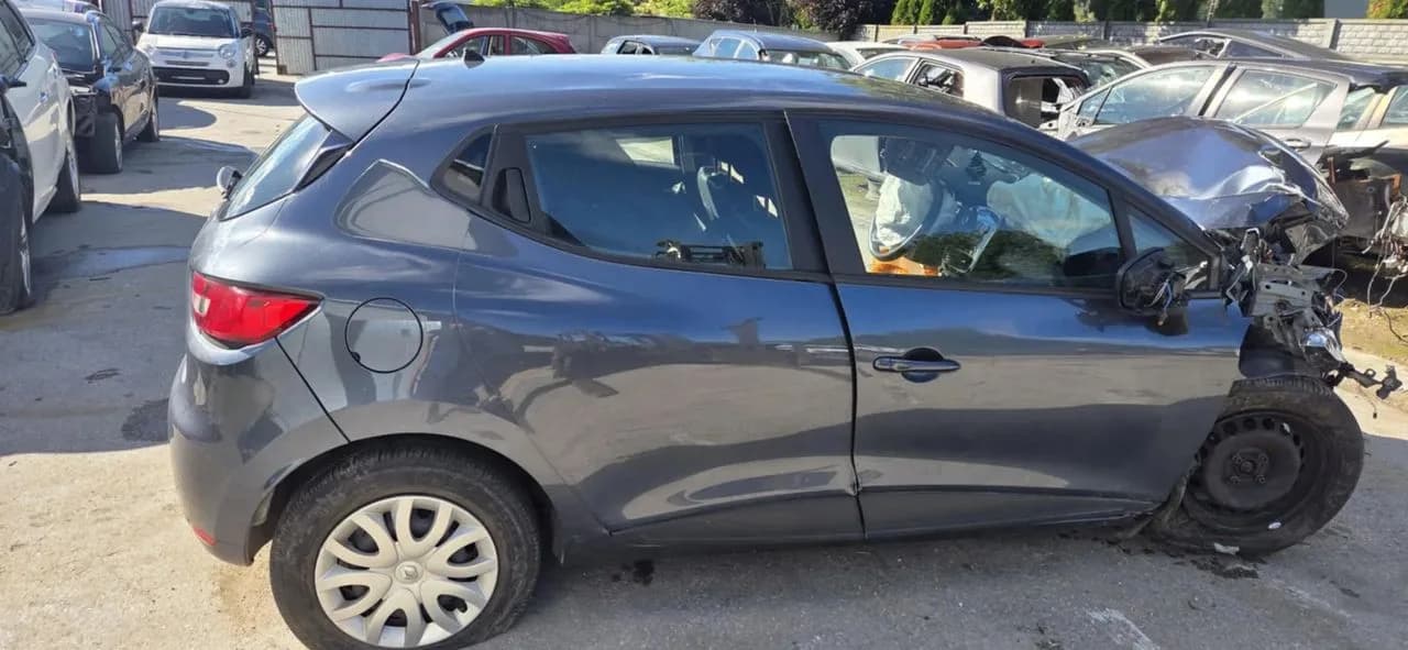 RENAULT CLIO IV TEKPN błotnik prawy tył – zdjęcie 1