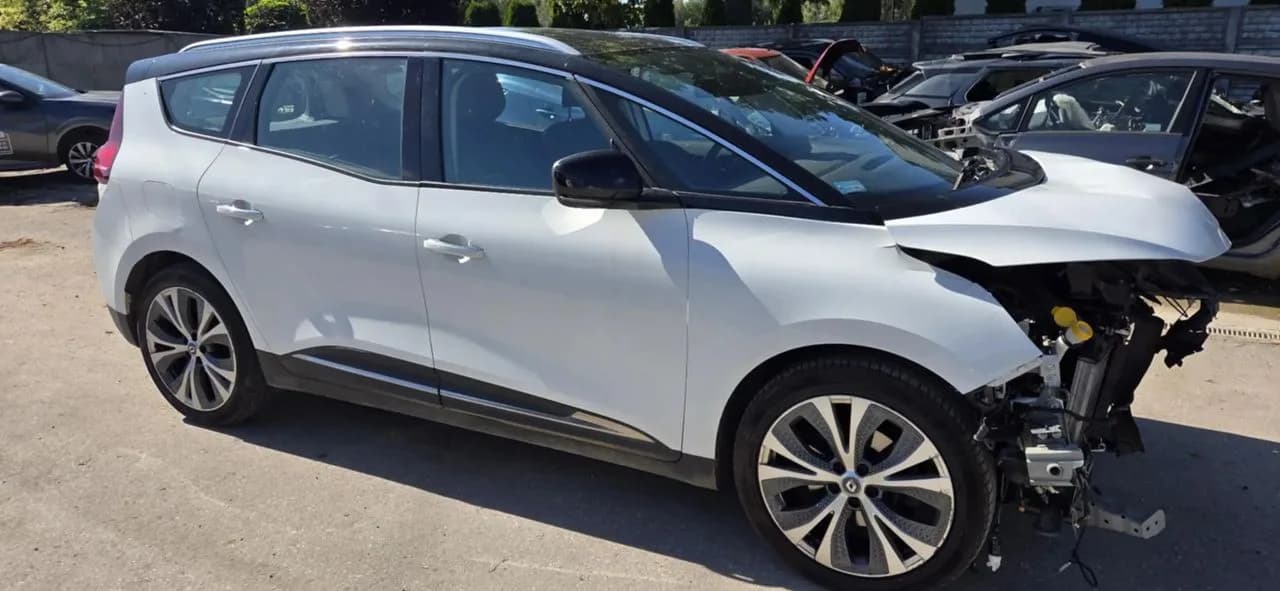 RENAULT SCENIC IV 1,2TCE 131KM piasta zwrotnica prawy przód – zdjęcie 1