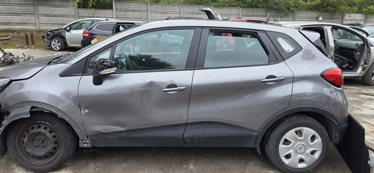 RENAULT CAPTUR TEKNG drzwi lewy tył komplet – zdjęcie 1