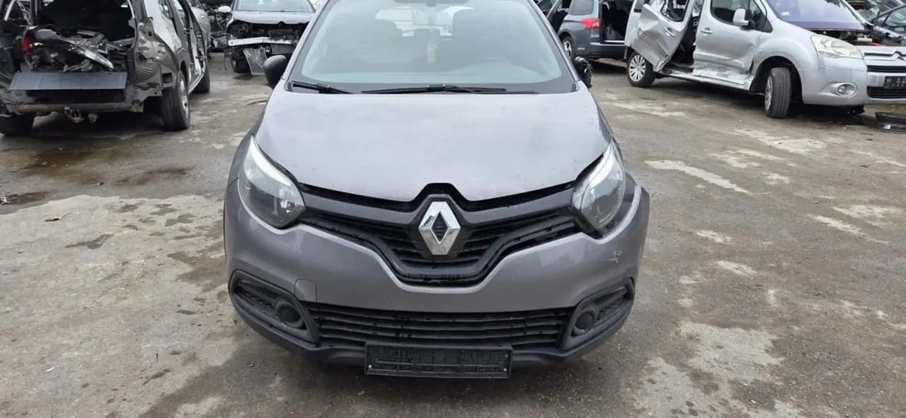 RENAULT CAPTUR lampa prawy przód – zdjęcie 1