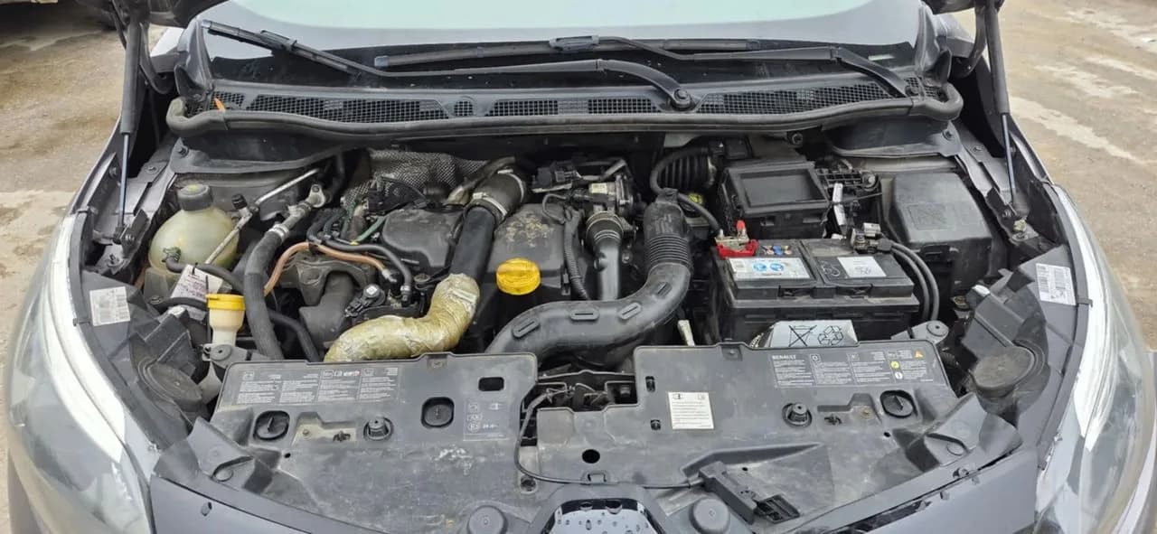 RENAULT CAPTUR TEKNG pas przedni przód – zdjęcie 1