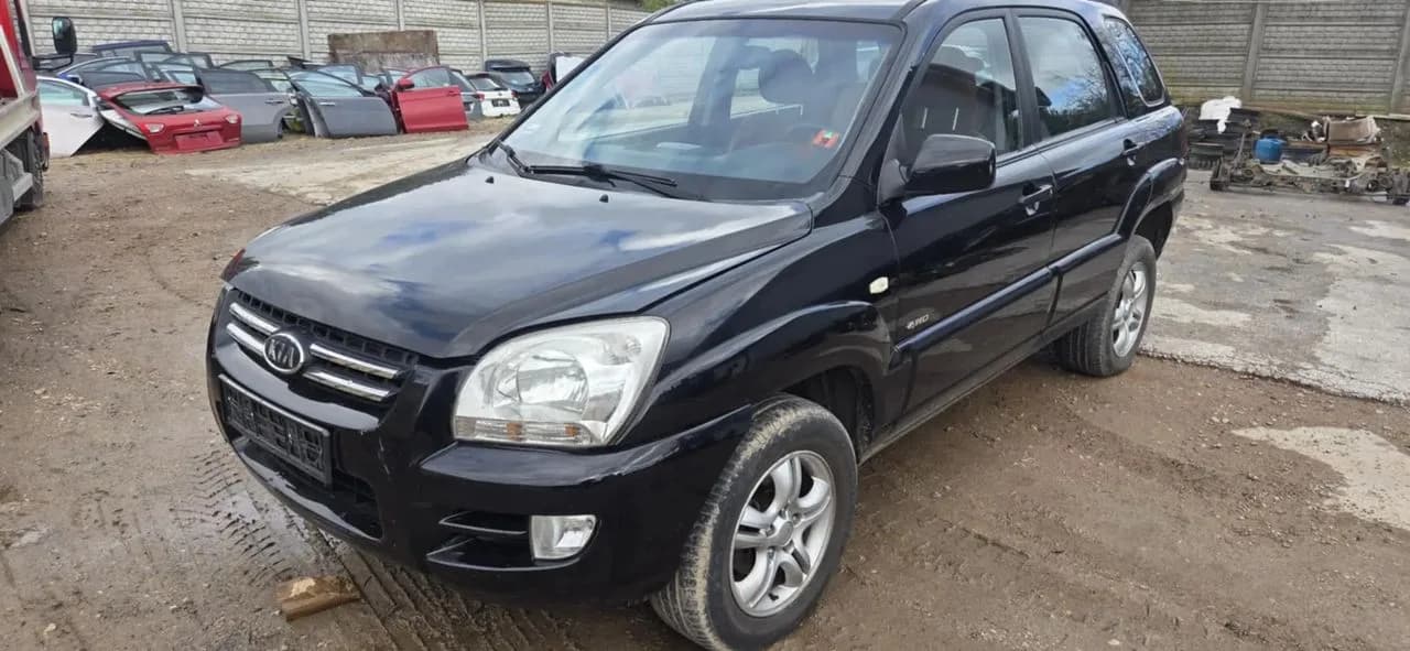 KIA SPORTAGE II 2,0 CRDI 140KM piasta zwrotnica lewy przód – zdjęcie 1