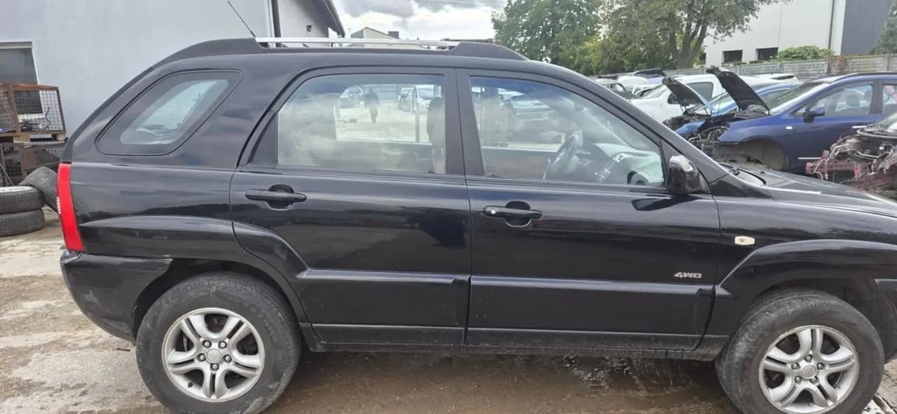 KIA SPORTAGE II 2,0 CRDI 4WD belka zawieszenie tył – zdjęcie 1
