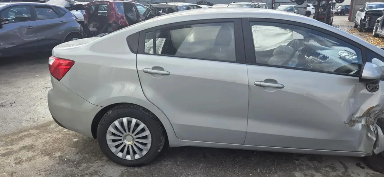 KIA RIO III sedan błotnik prawy tył – zdjęcie 1