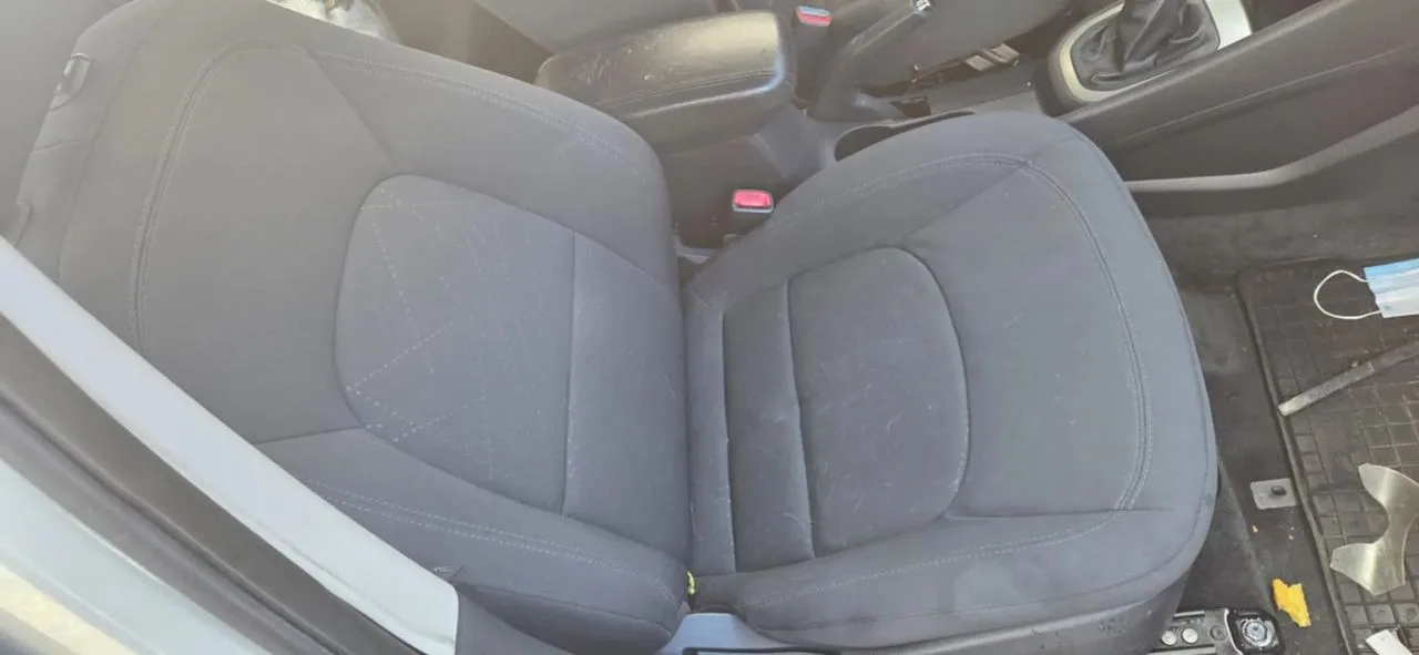 KIA RIO III sedan fotel prawy przód – zdjęcie 1