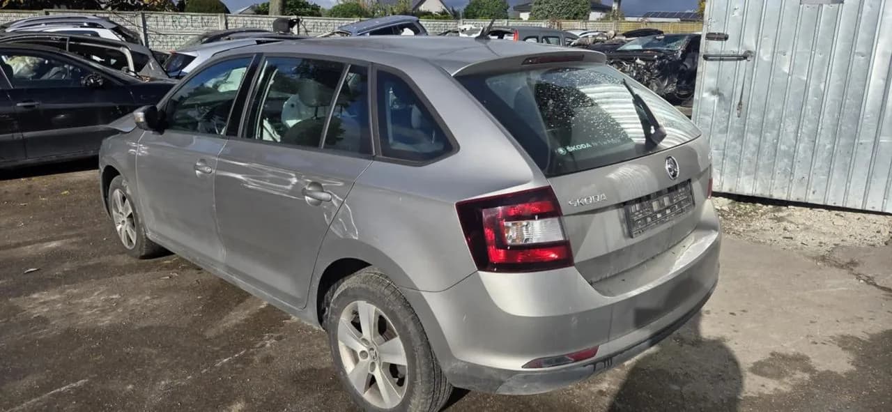 SKODA RAPID spaceback belka zawieszenia tył – zdjęcie 1