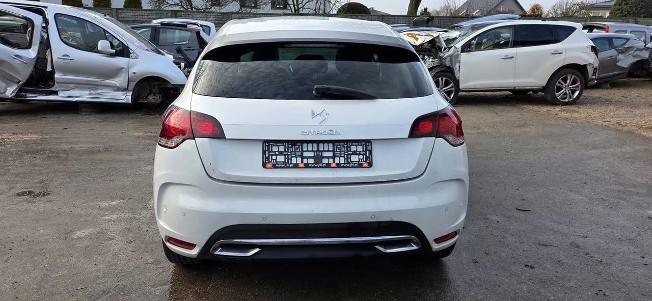 CITROEN DS4 lampa prawy tył – zdjęcie 1