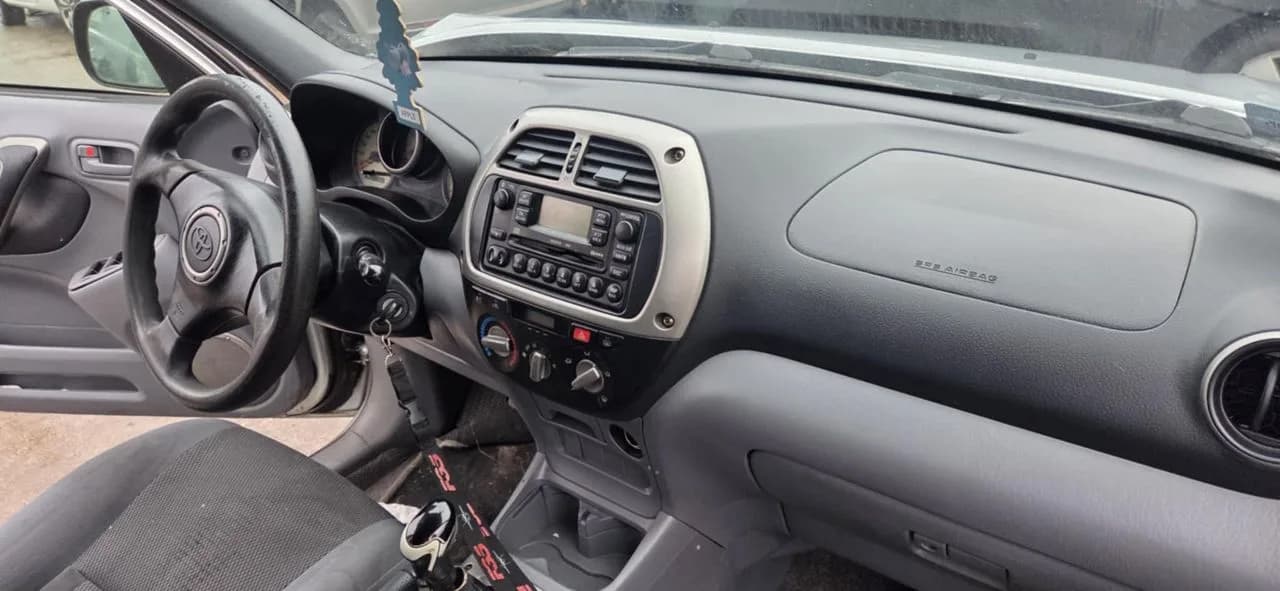 TOYOTA RAV4 II radio oryginał fabryczne – zdjęcie 1
