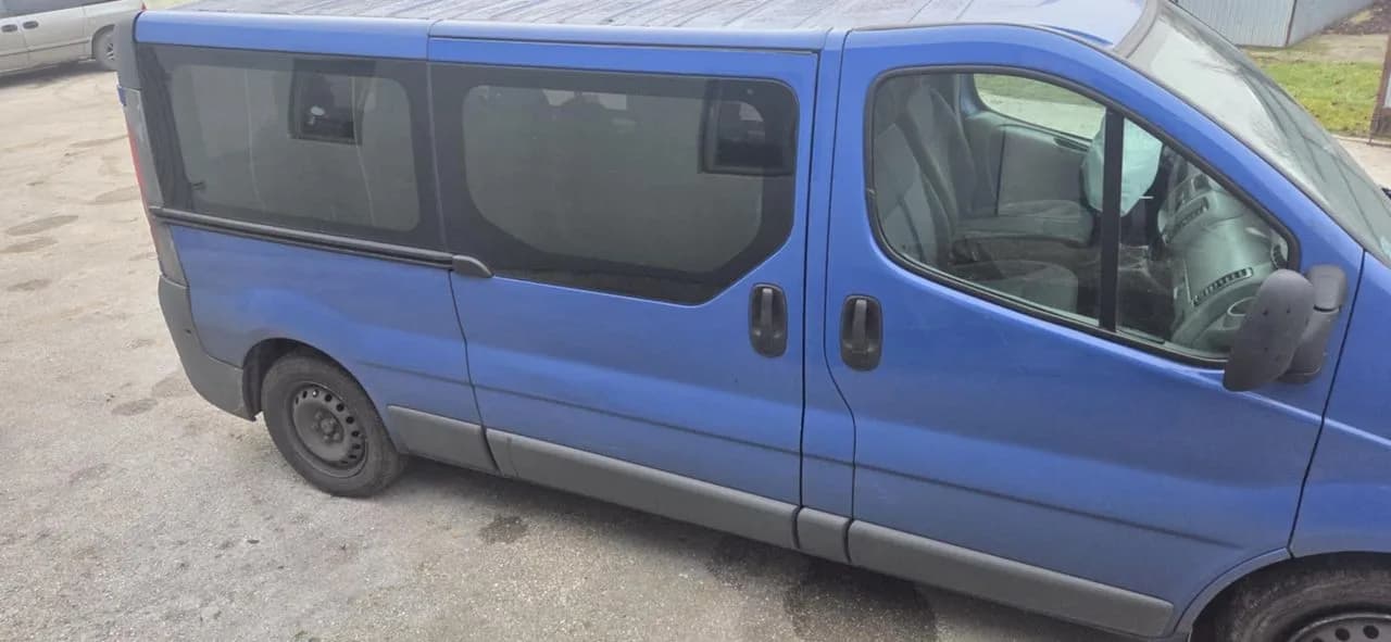 OPEL VIVARO TRAFIC II 23U drzwi prawy przód komplet – zdjęcie 1