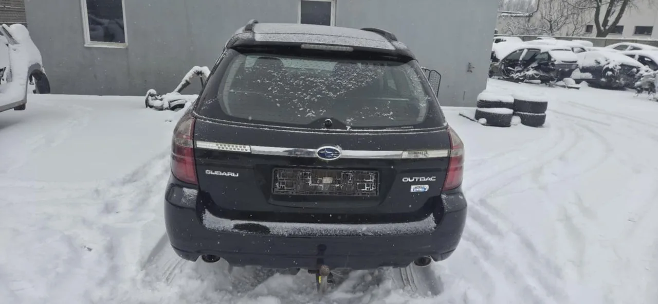 SUBARU OUTBACK III lampa tył prawa lewa w błotnik – zdjęcie 1