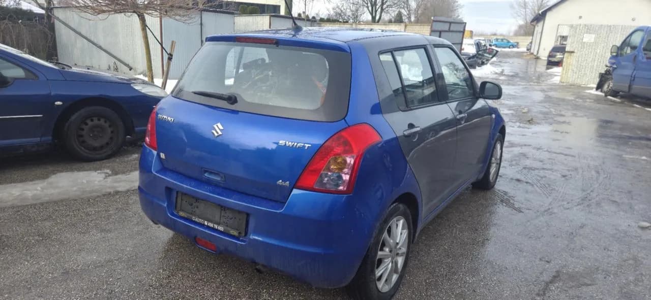 Suzuki Swift mk6 błotnik prawy tył – zdjęcie 1