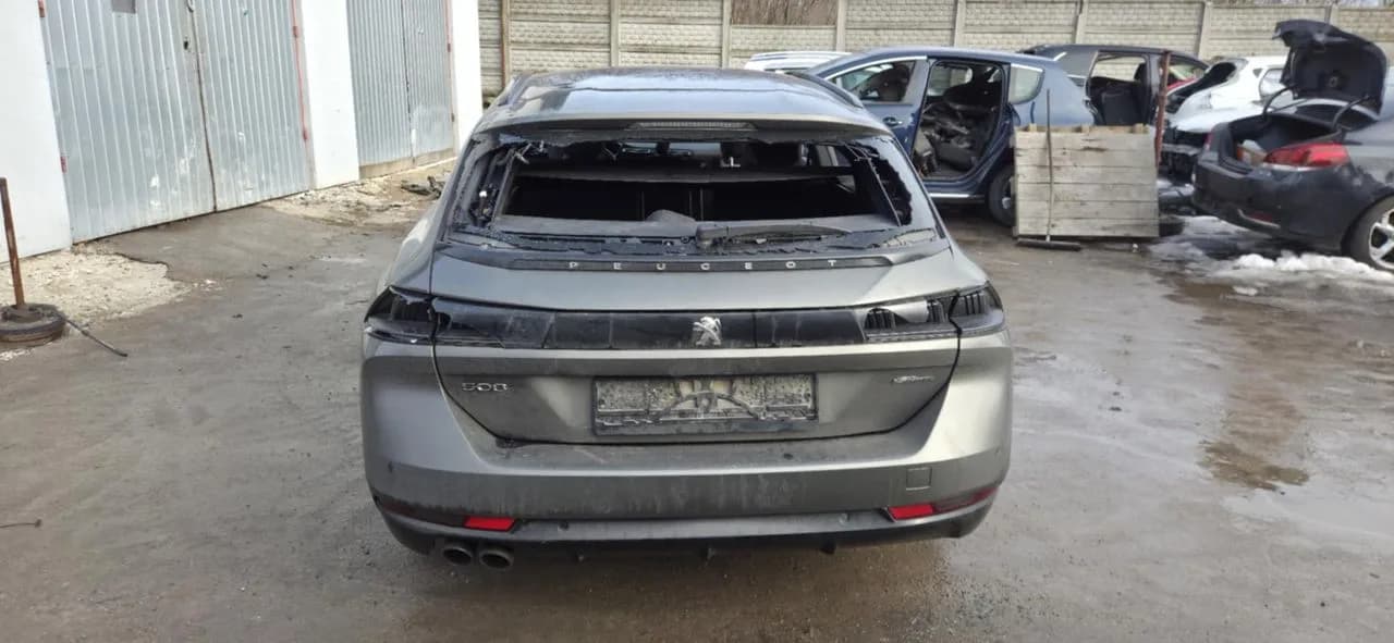 PEUGEOT 508 II EKL sw kombi pas tył podłoga wanna – zdjęcie 1