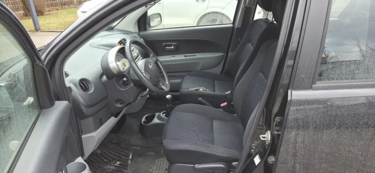 SUBARU JUSTY IV fotel prawy lewy przód – zdjęcie 1