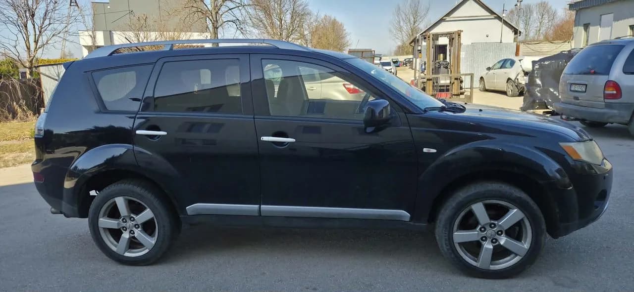 MITSUBISHI OUTLANDER II X42 drzwi prawy przód komplet – zdjęcie 1