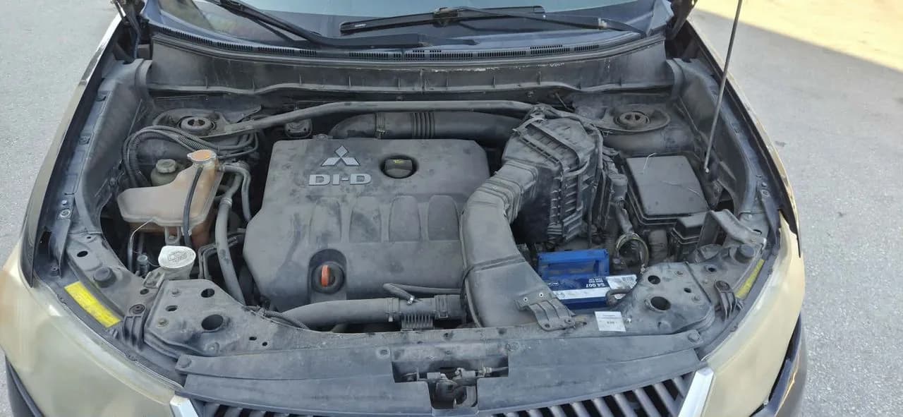MITSUBISHI OUTLANDER II 2,0DID kompresor pompa klimatyzacji – zdjęcie 1