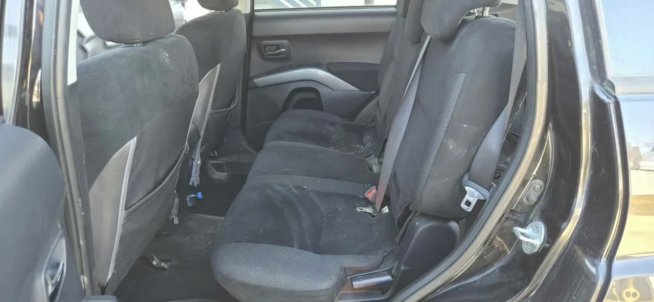 MITSUBISHI OUTLANDER II fotel kanapa tył II rząd – zdjęcie 1