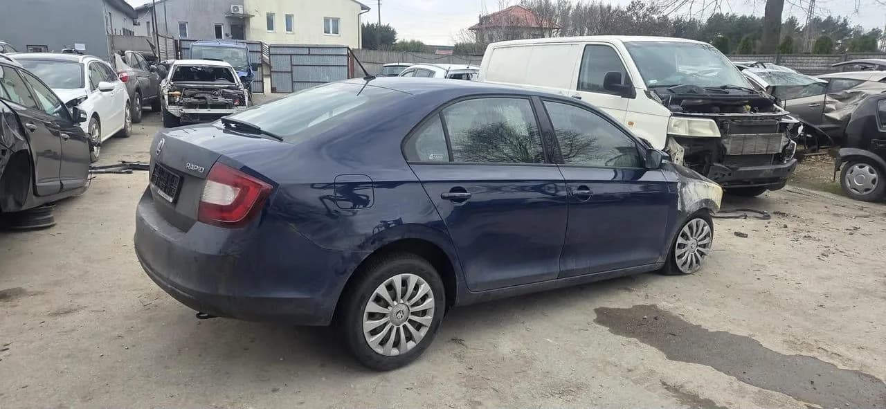 SKODA RAPID liftback LF5A błotnik lewy lub prawy tył – zdjęcie 1