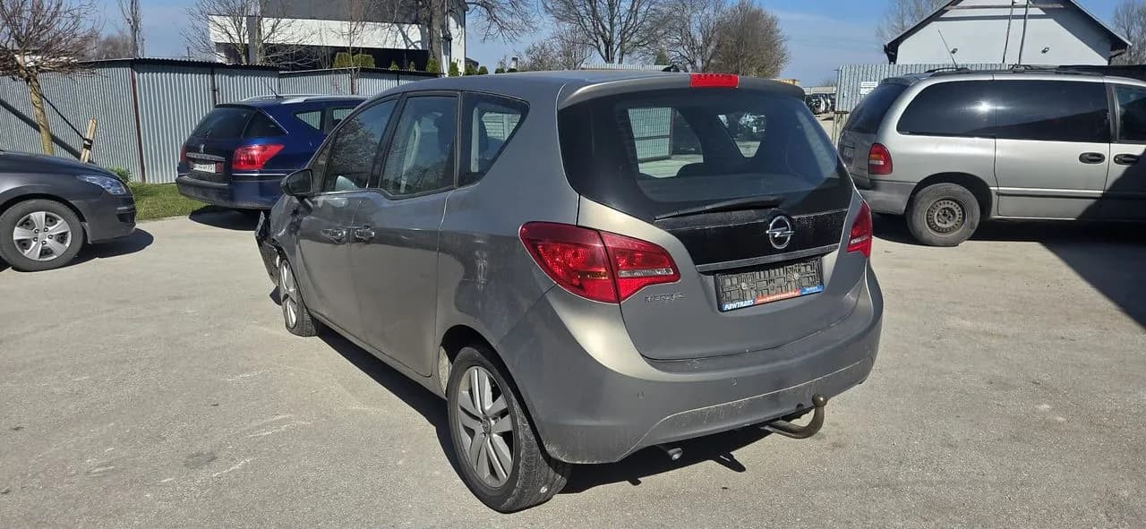 OPEL MERIVA B Z40W błotnik lewy tył – zdjęcie 1