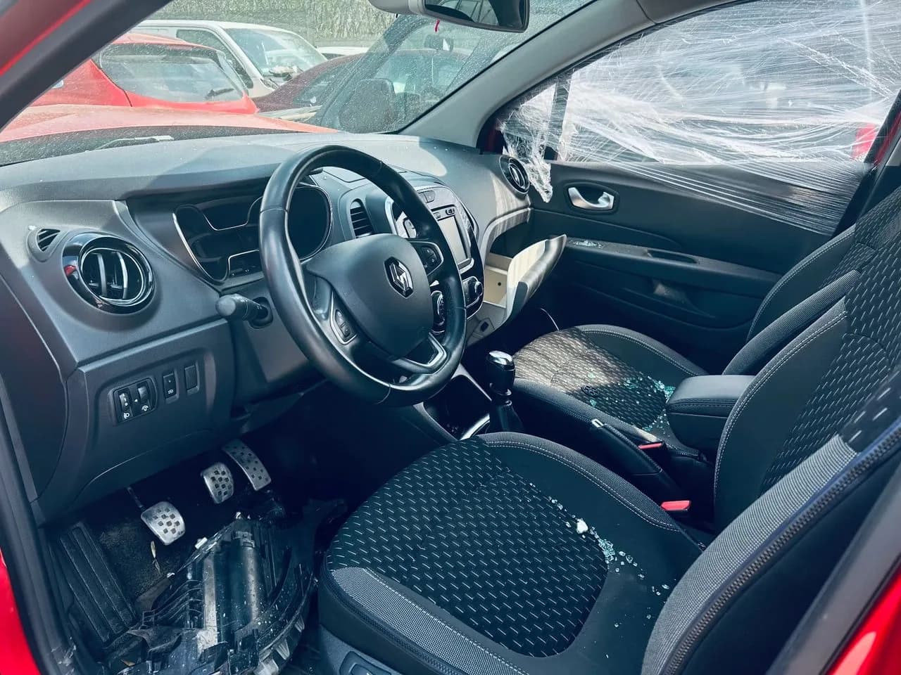 RENAULT CAPTUR LIFT fotel prawy przód – zdjęcie 1