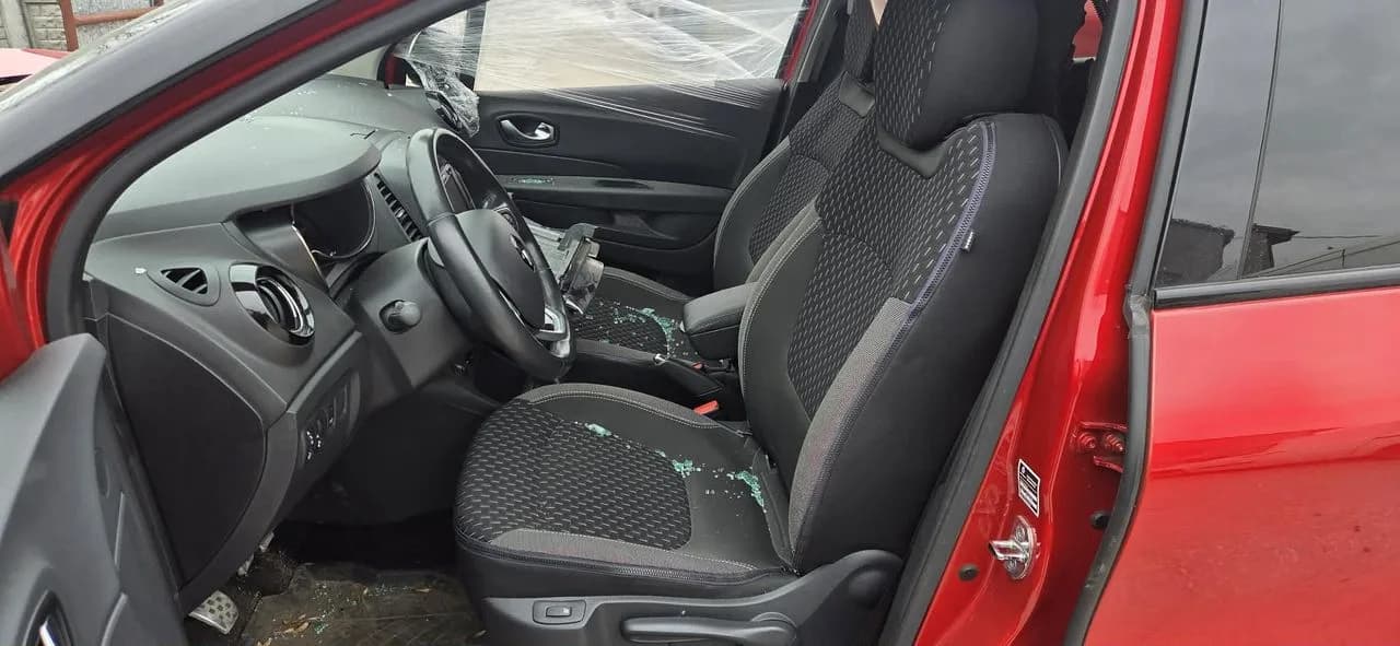 RENAULT CAPTUR LIFT fotel lewy przód – zdjęcie 1