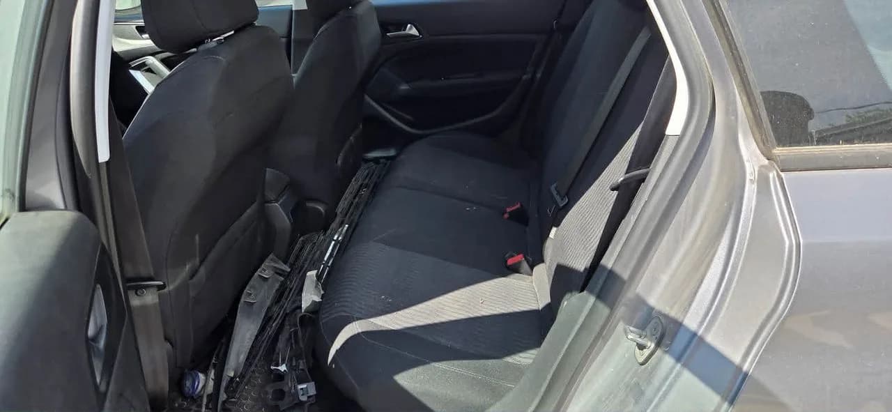 PEUGEOT 308 T9 SW fotel kanapa tył – zdjęcie 1