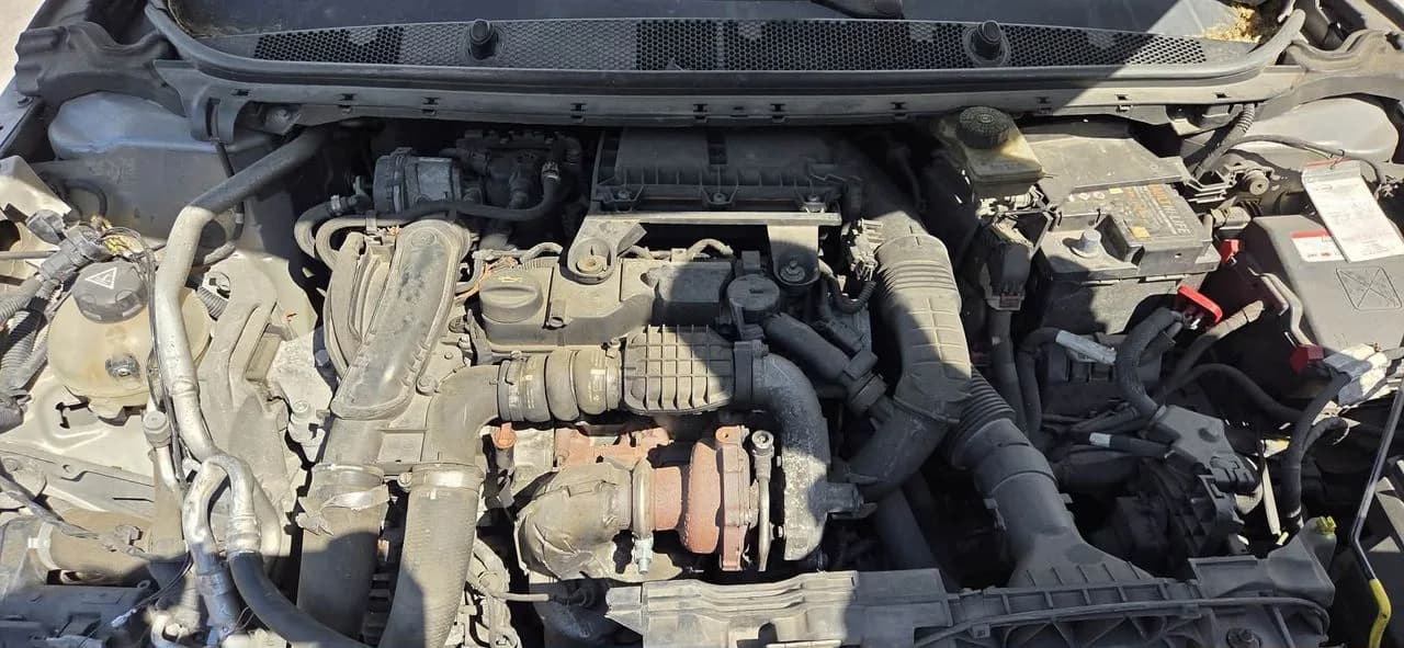 PEUGEOT 308 T9 1,6 BHDI 120KM alternator – zdjęcie 1