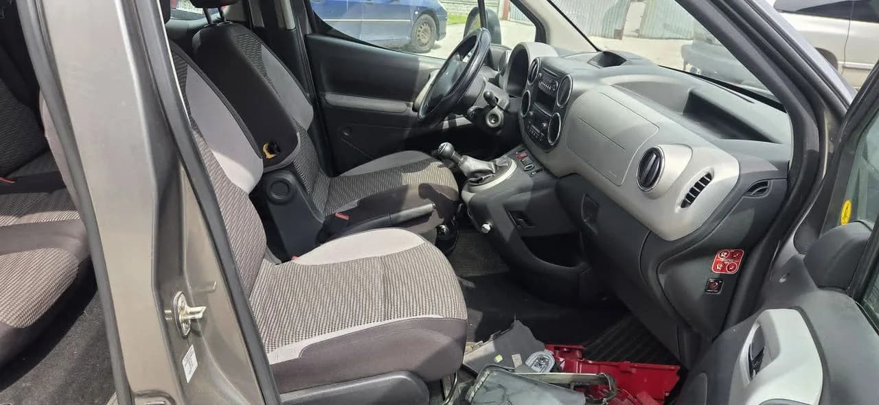 PARTNER II TEPEE BERLINGO II MULTISPACE fotel prawy – zdjęcie 1