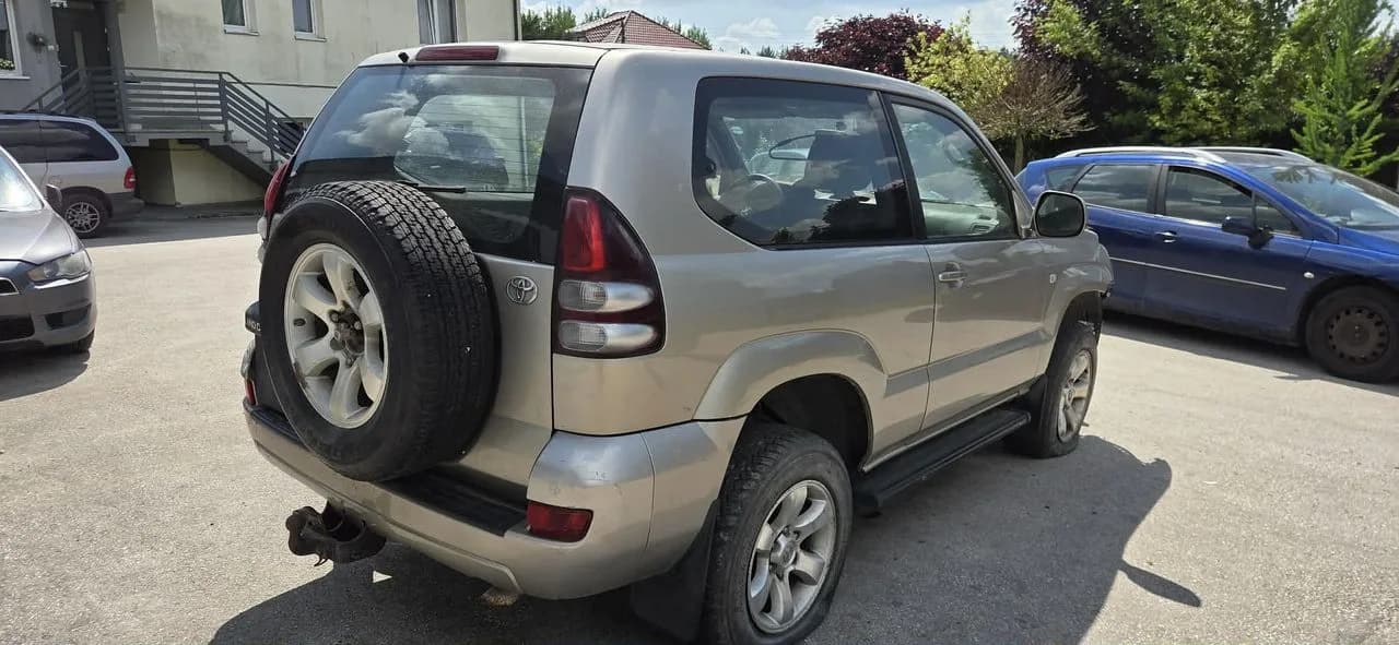 TOYOTA LAND CRUISER FJ120 3 drzwi błotnik prawy tył – zdjęcie 1