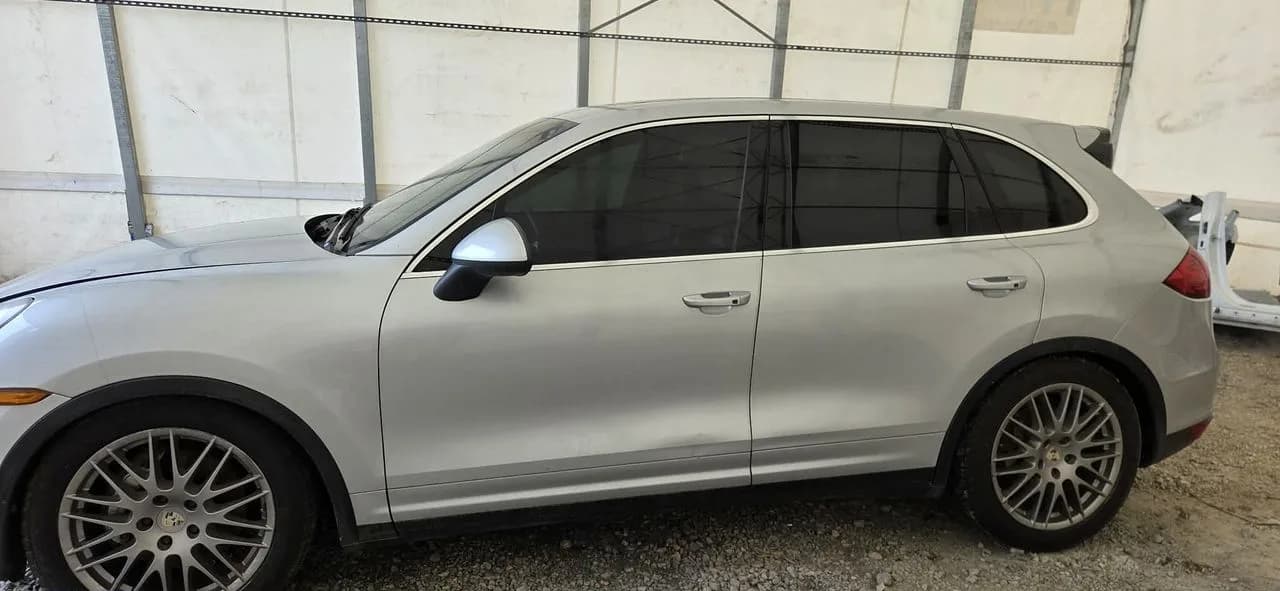 PORSCHE CAYENNE S 7P 4,8 400KM zacisk hamulcowy prawy lewy tył – zdjęcie 1