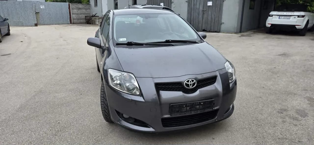 TOYOTA AURIS I belka wzmocnienie zderzaka przód – zdjęcie 1