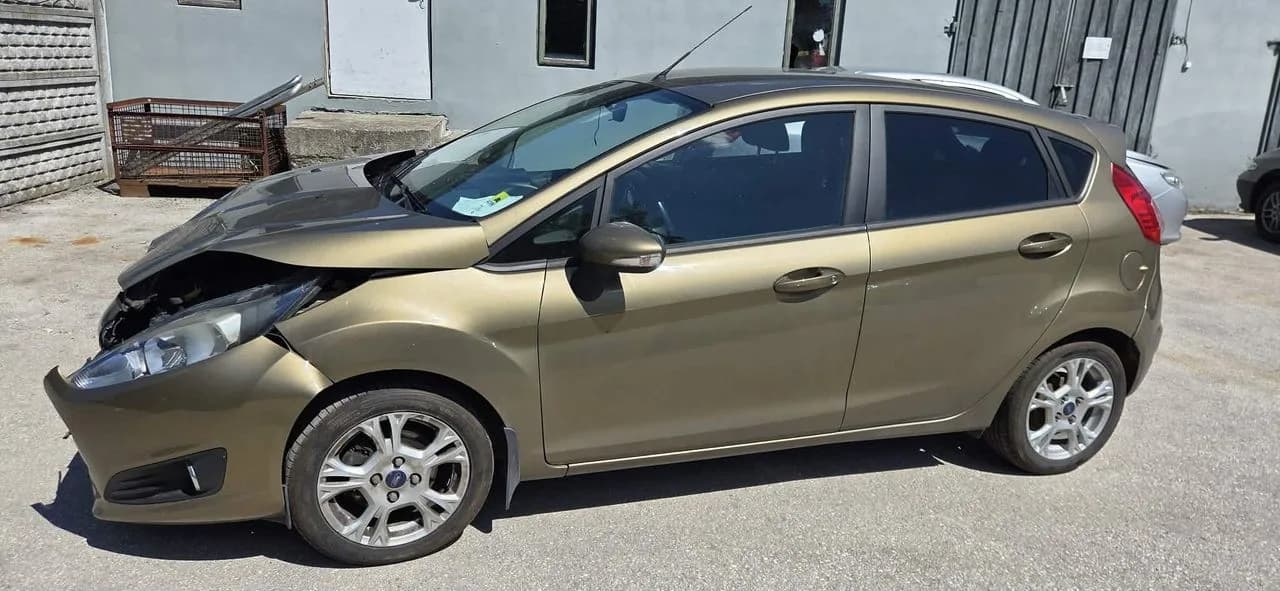 FORD FIESTA MK7 1,4 96KM piasta zwrotnica prawy lewy przód – zdjęcie 1