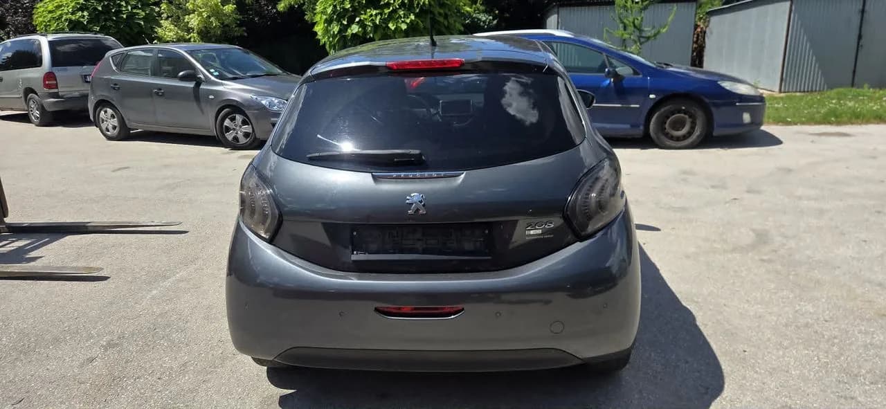 PEUGEOT 208 KTPD pas tył podłoga wanna – zdjęcie 1