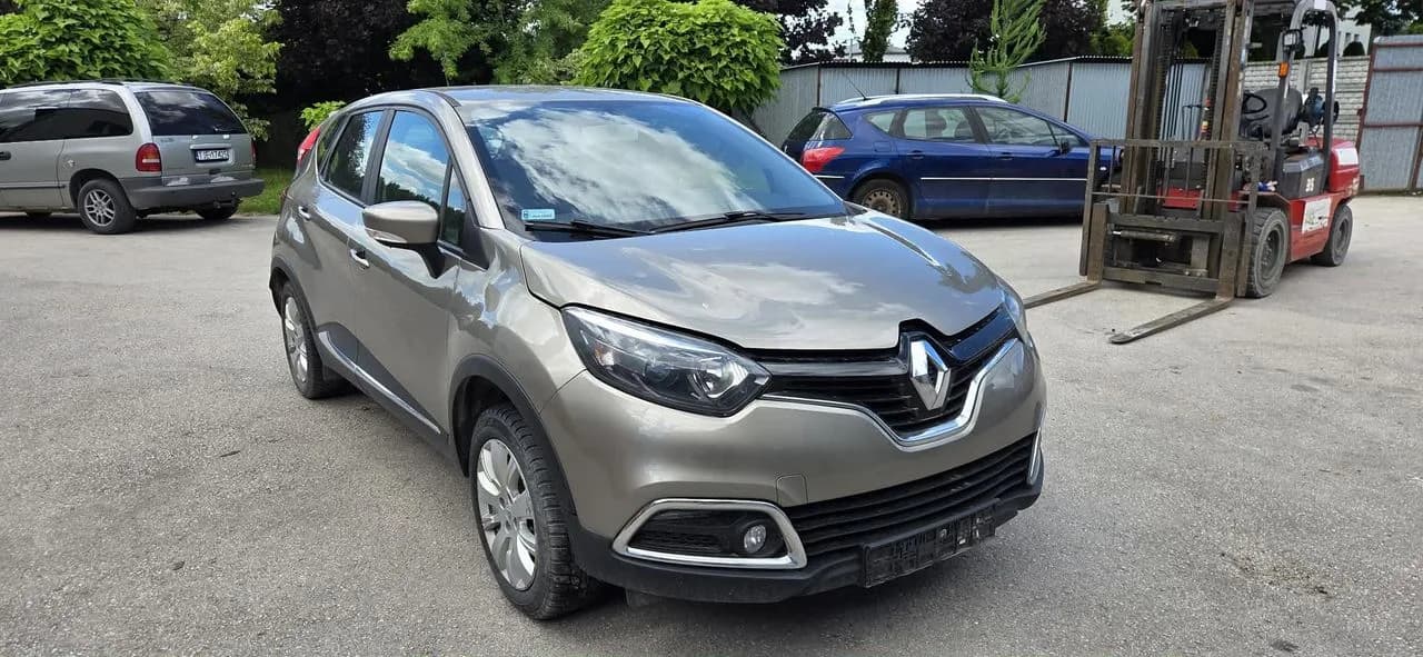 RENAULT CAPTUR 0,9 TCE 90KM piasta zwrotnica prawy przód – zdjęcie 1
