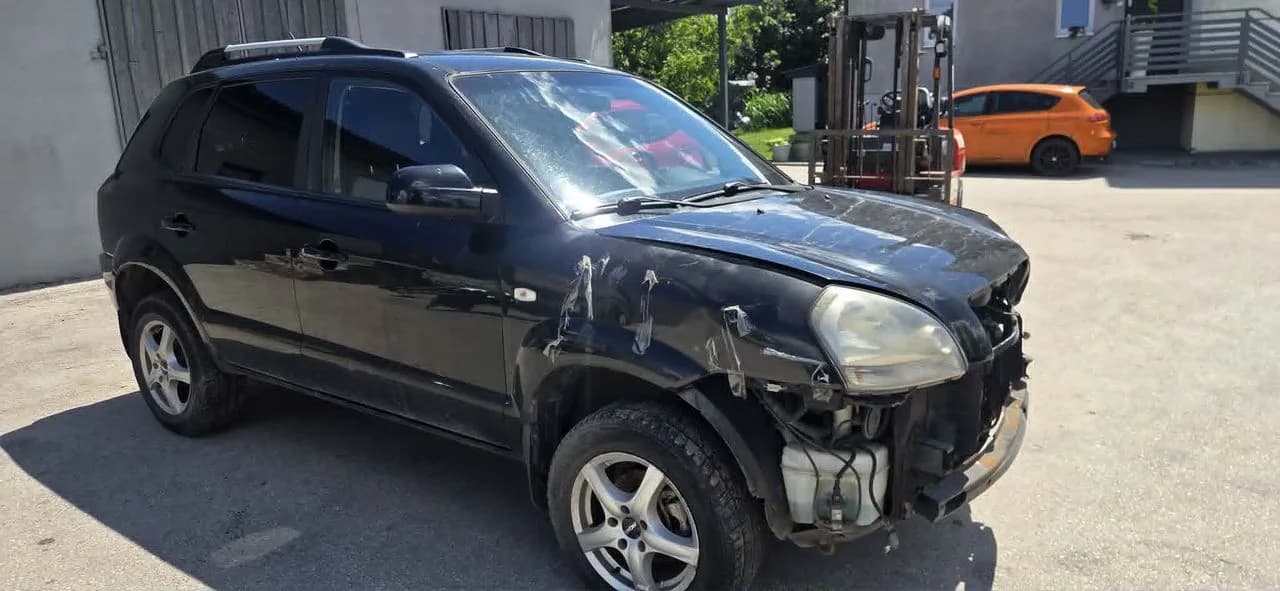 HYUNDAI TUCSON lampa prawy przód – zdjęcie 1