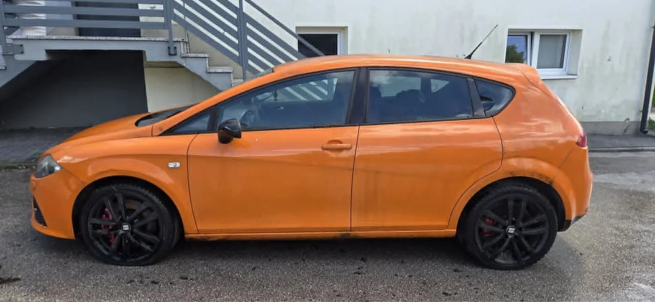 SEAT LEON II LP2C błotnik lewy tył – zdjęcie 1