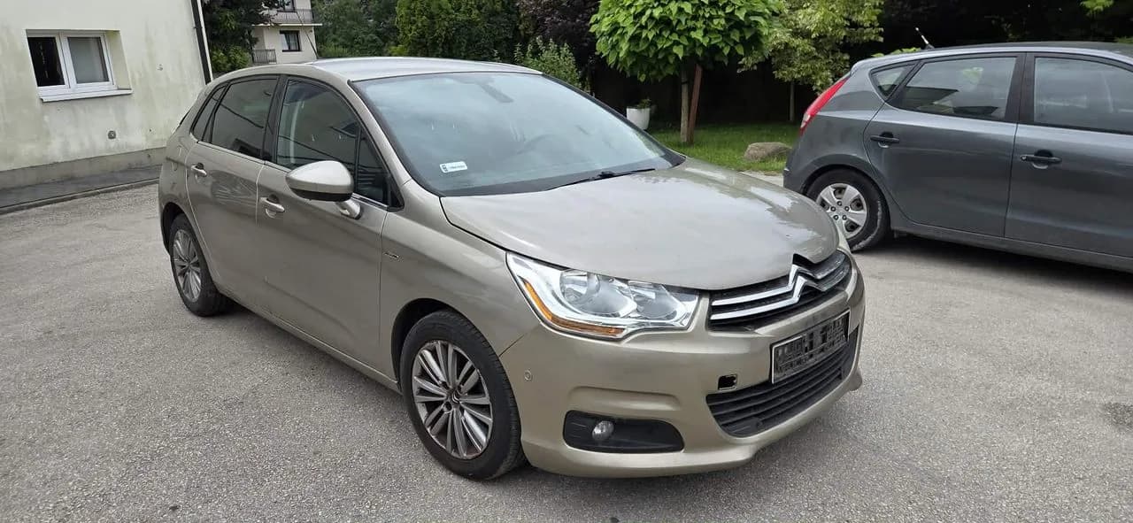 CITROEN C4 II B7 KCH błotnik prawy przód – zdjęcie 1