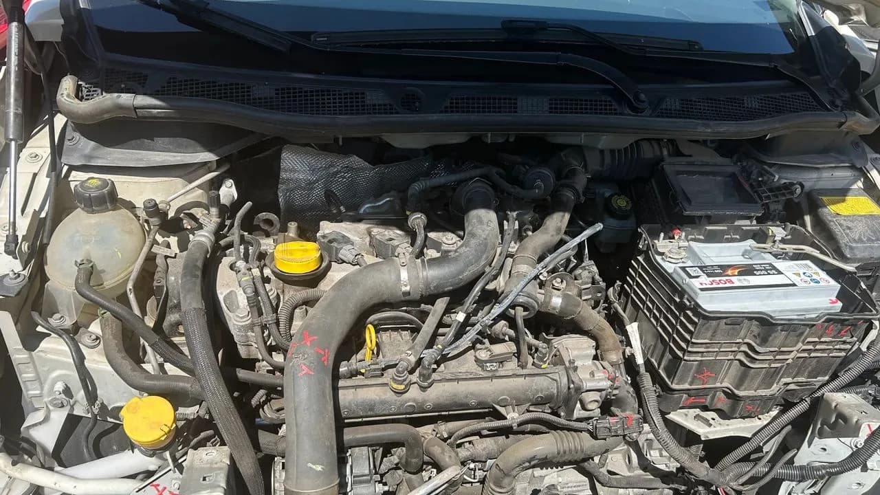 RENAULT CAPTUR 1,2 TCE 120KM piasta zwrotnica prawy lewy przód automat – zdjęcie 1