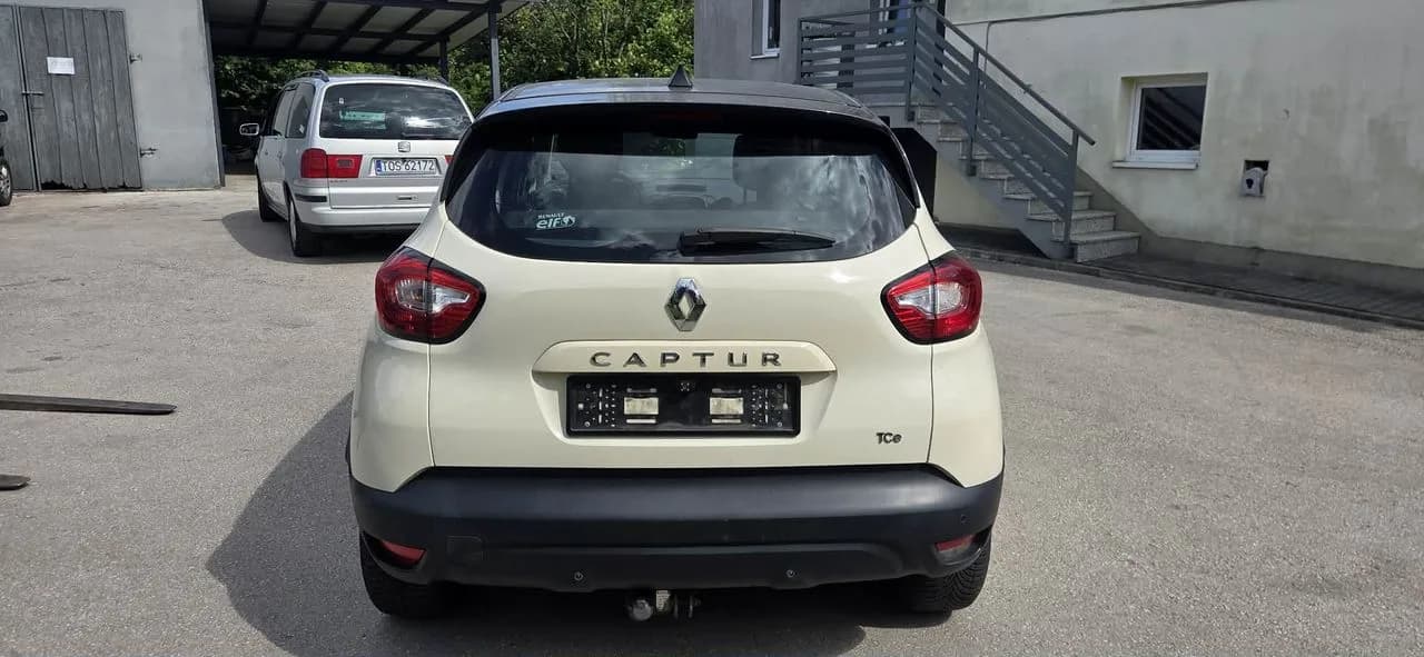 RENAULT CAPTUR OVD16 pas tył podłoga wanna – zdjęcie 1