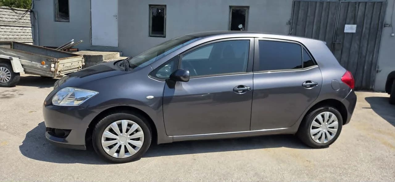 TOYOTA AURIS 1G3 drzwi lewy tył komplet – zdjęcie 1