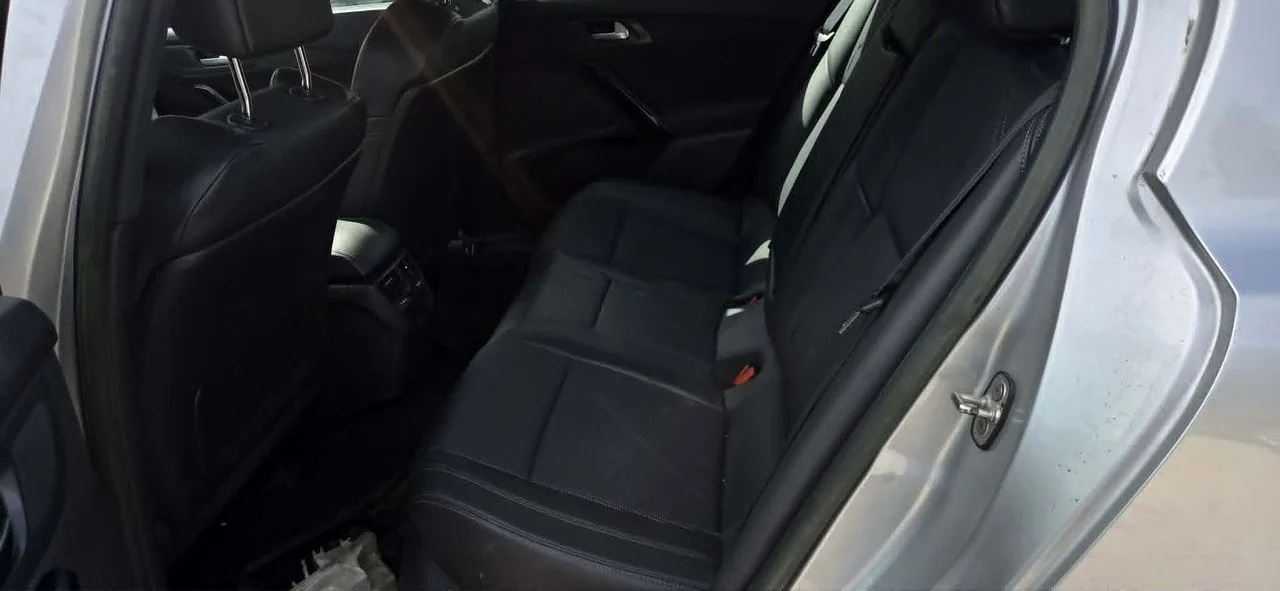PEUGEOT 508 lift sedan kanapa tył – zdjęcie 1
