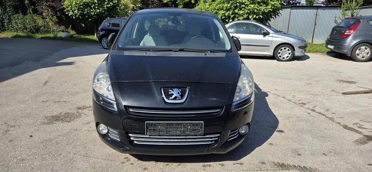 Peugeot 5008 I (2009–2017)